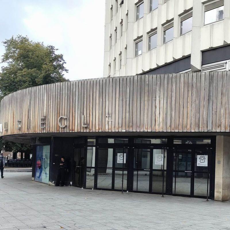 Félicitations aux bientôt diplômés de la Faculté des sciences et technologies